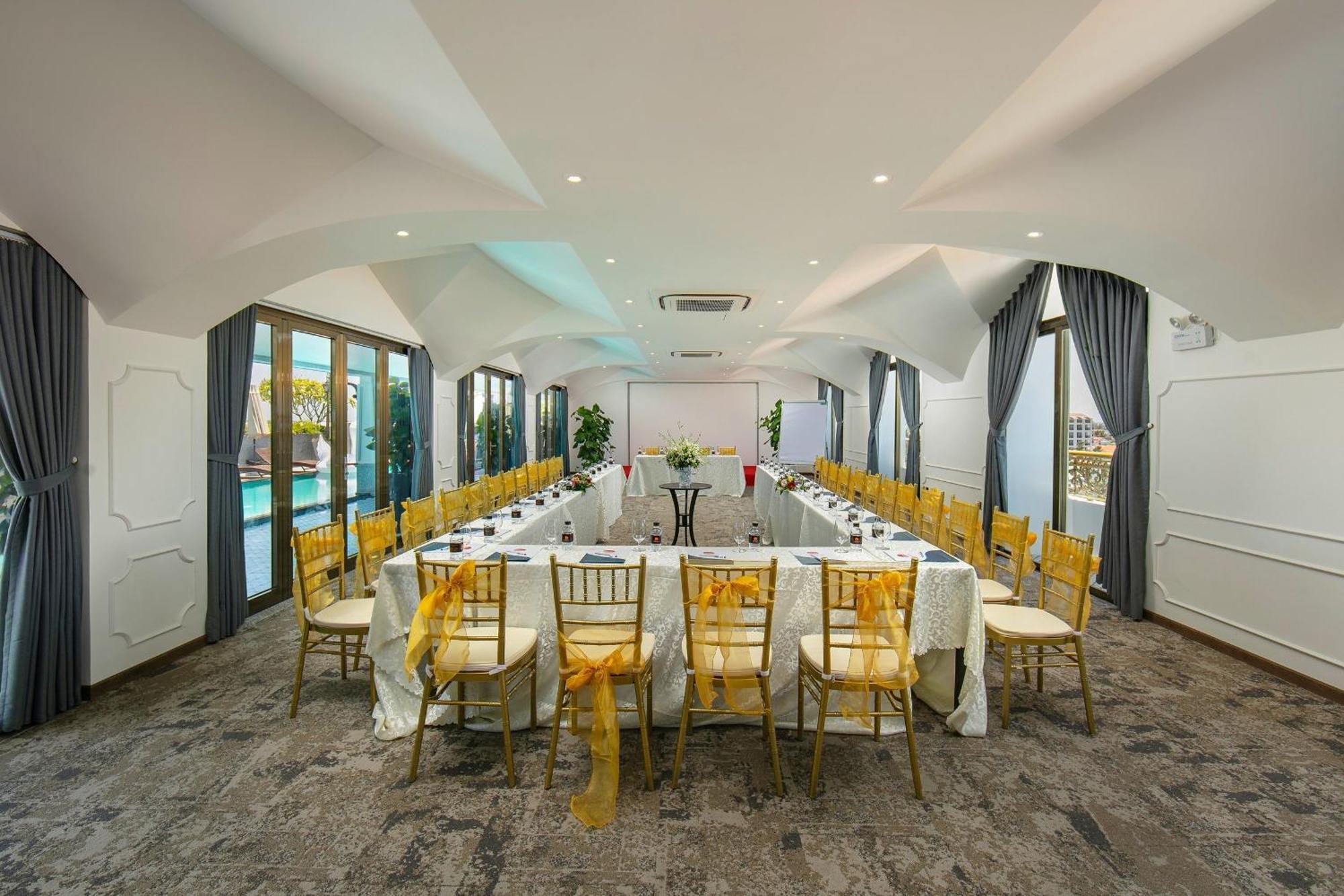 Grand Sunrise Palace Hoi An- A Luxury Indochine Hotel & Spa Exterior photo The meeting room