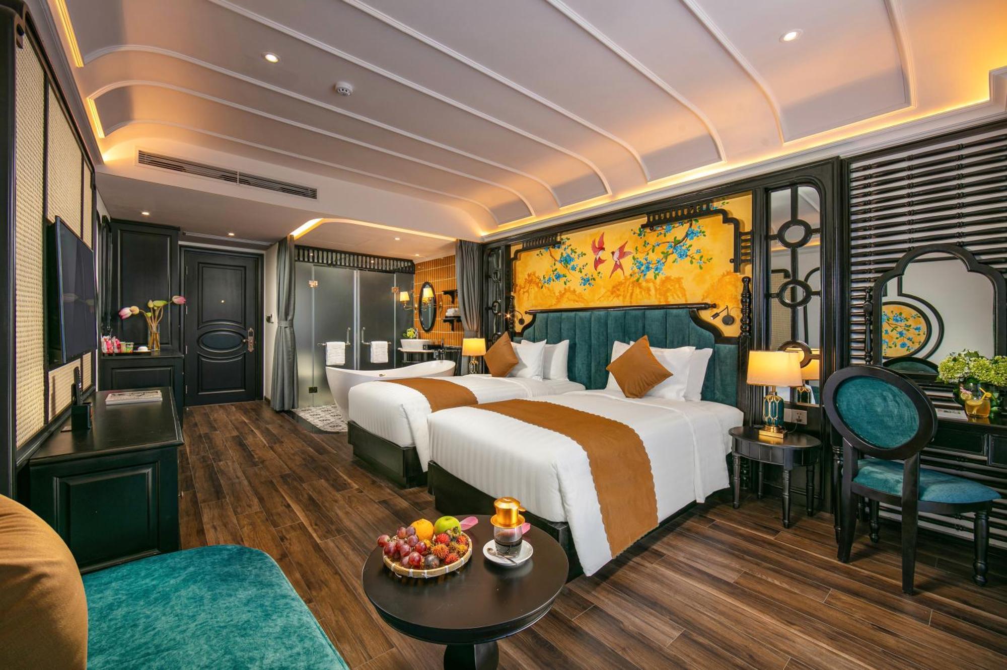 Grand Sunrise Palace Hoi An- A Luxury Indochine Hotel & Spa Exterior photo Deluxe Suite