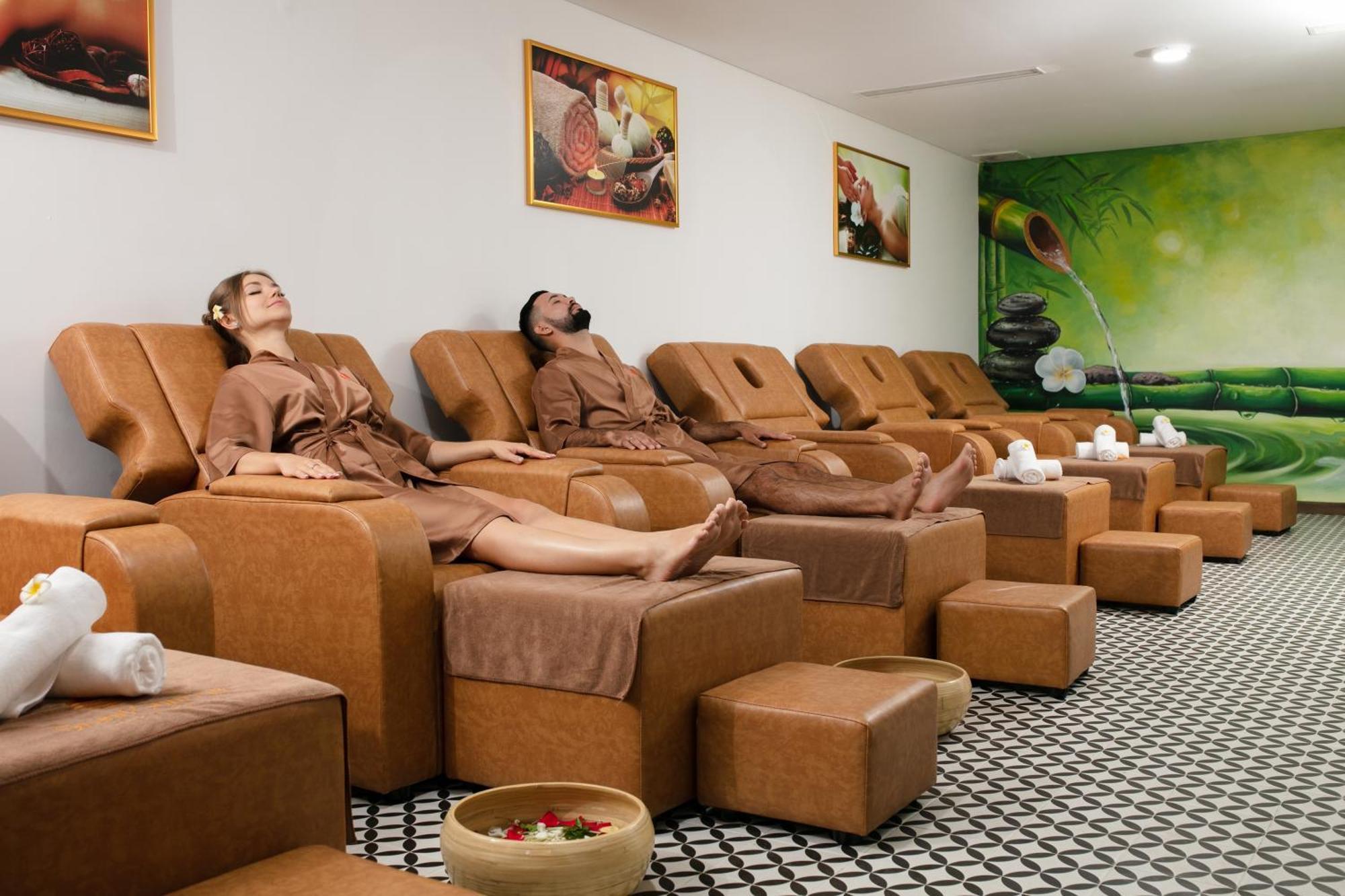 Grand Sunrise Palace Hoi An- A Luxury Indochine Hotel & Spa Exterior photo A foot massage parlor in Vietnam