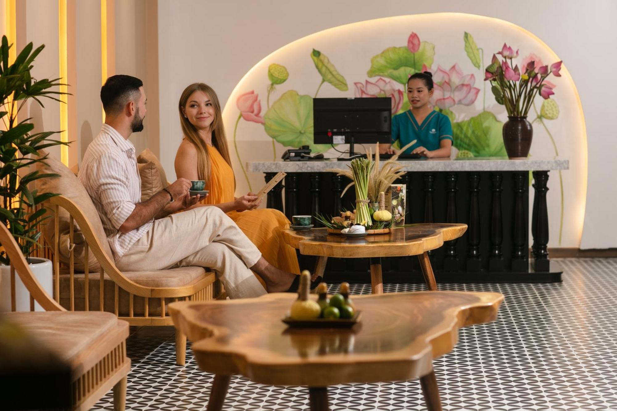 Grand Sunrise Palace Hoi An- A Luxury Indochine Hotel & Spa Exterior photo Reception at the Lotus Spa