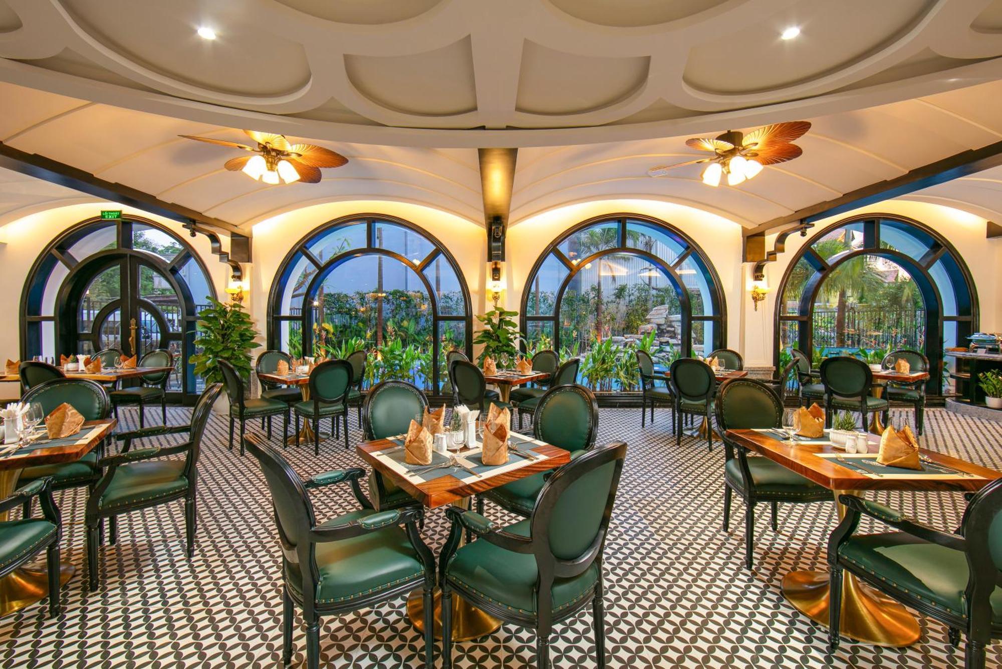 Grand Sunrise Palace Hoi An- A Luxury Indochine Hotel & Spa Exterior photo The restaurant