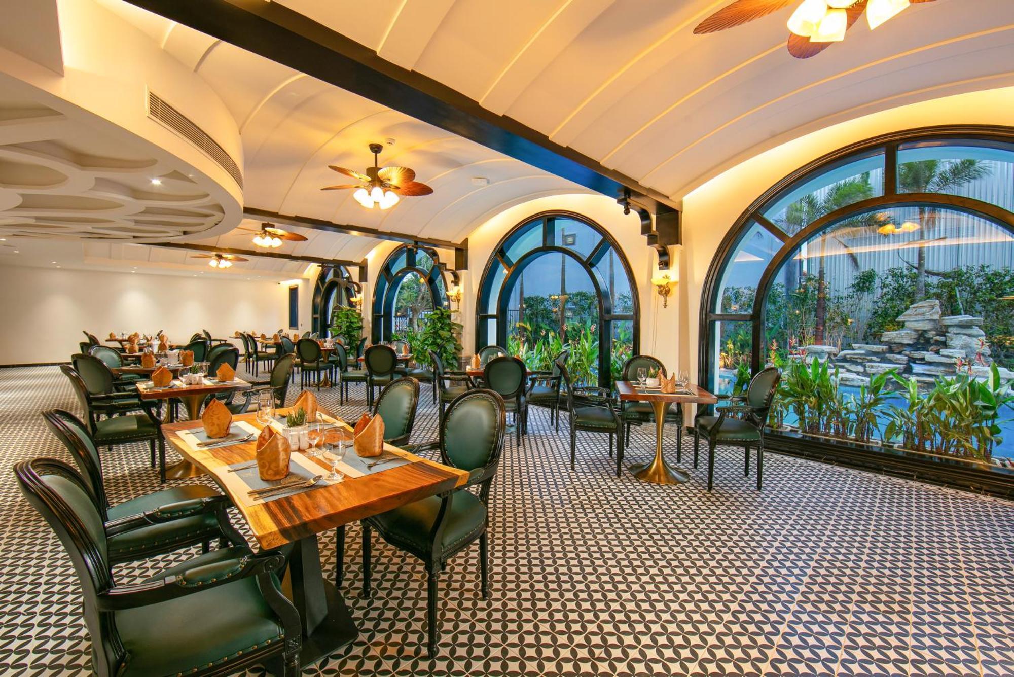 Grand Sunrise Palace Hoi An- A Luxury Indochine Hotel & Spa Exterior photo The restaurant